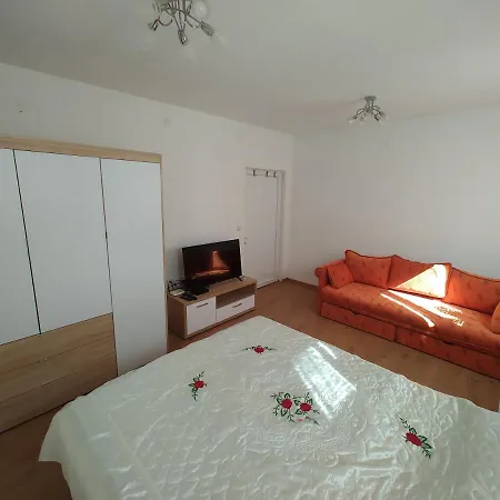 Apartman Anastasija Surcin Exterior photo