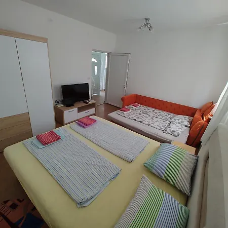 Apartman Anastasija Surcin Exterior photo